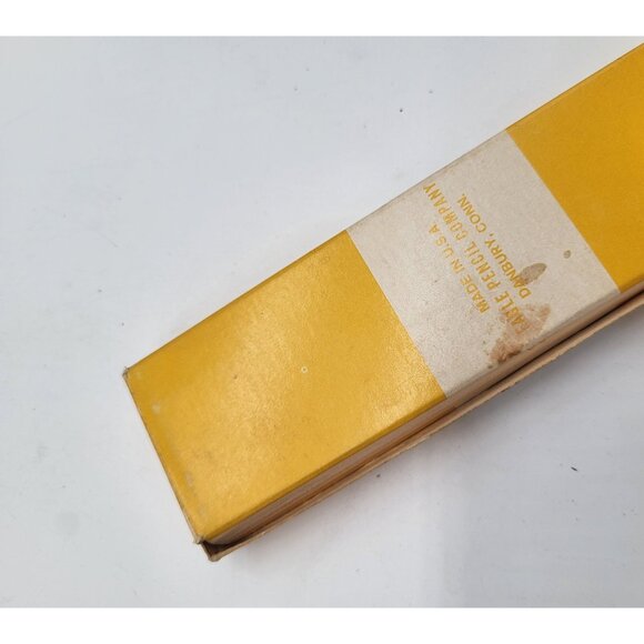 VTG EAGLE Chemi Sealed Draughting Pencils 314 USA Set of 12 Untipped Unsharpened - Picture 4 of 9